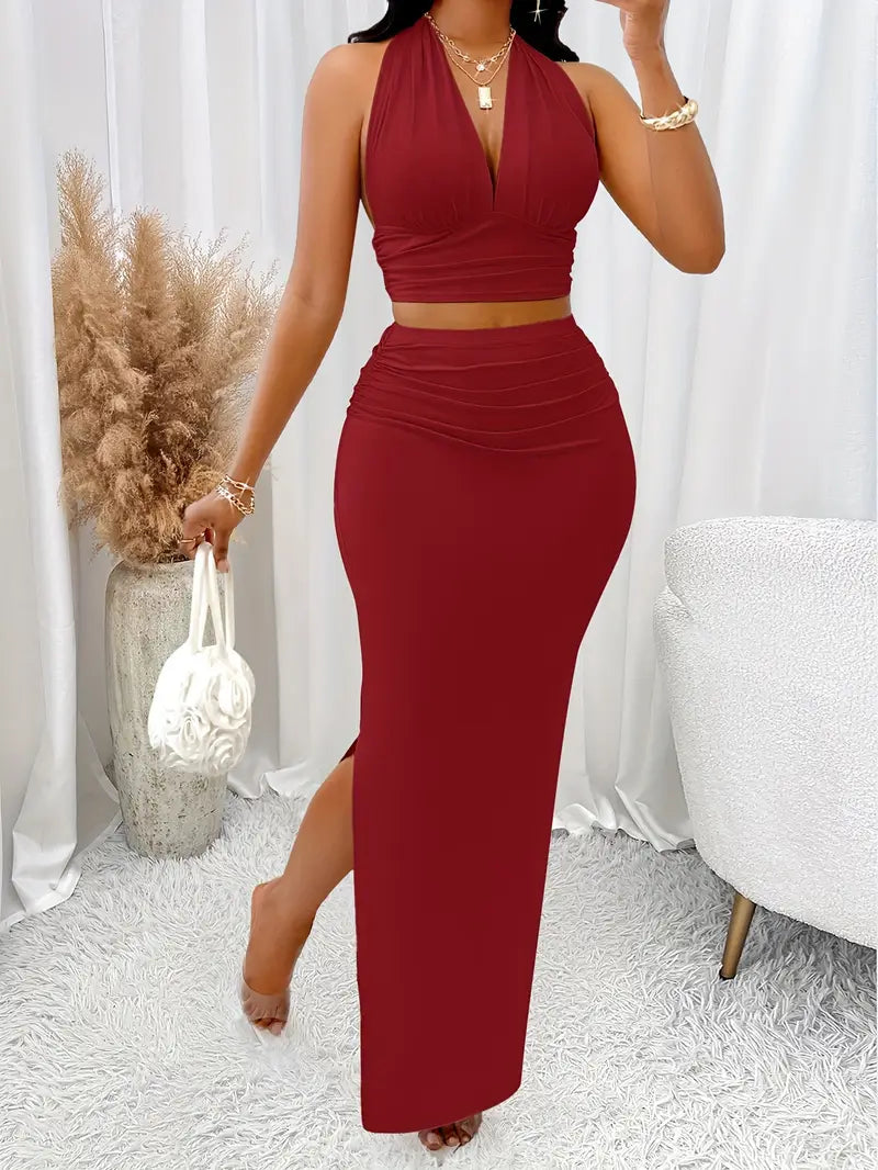 Trendy Two-Piece Set ✨ – Slim-Fit Halter Top & Bodycon Split Skirt