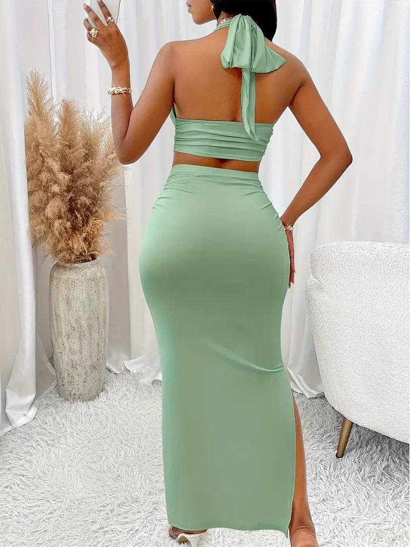 Trendy Two-Piece Set ✨ – Slim-Fit Halter Top & Bodycon Split Skirt