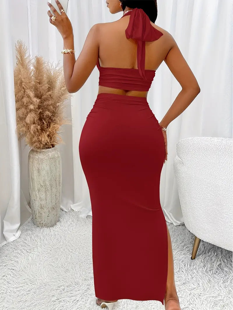 Trendy Two-Piece Set ✨ – Slim-Fit Halter Top & Bodycon Split Skirt