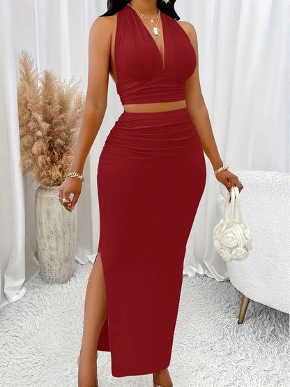 Trendy Two-Piece Set ✨ – Slim-Fit Halter Top & Bodycon Split Skirt